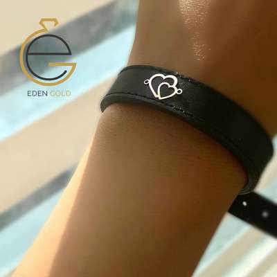 - دستبند طرح قلب دوتایی طلا