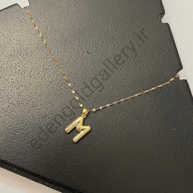 پلاک طلا حرف M